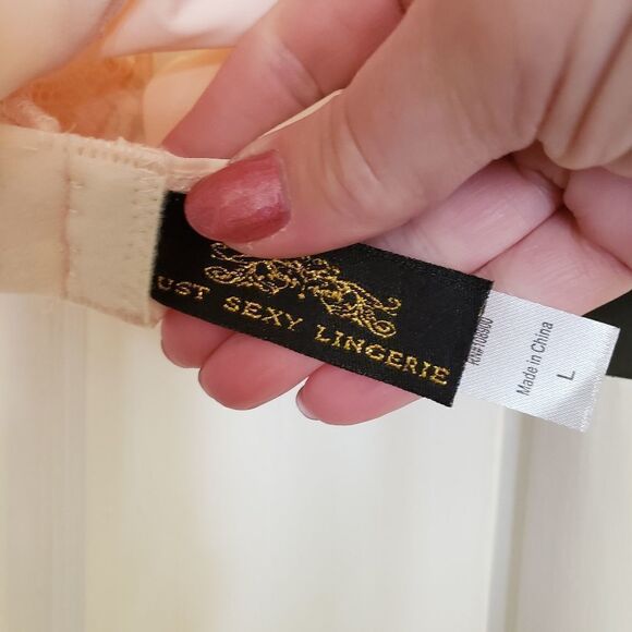 Just Sexy Lingerie 2 Piece Lace Bralette and Cheeky Panty Set - Picture 4 of 9